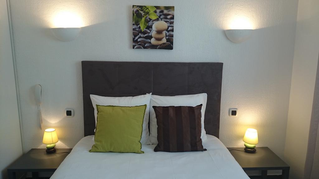Le Castelet Hotel แซ็งต์-มารี-เดอ-ลา-แมร์ ภายนอก รูปภาพ