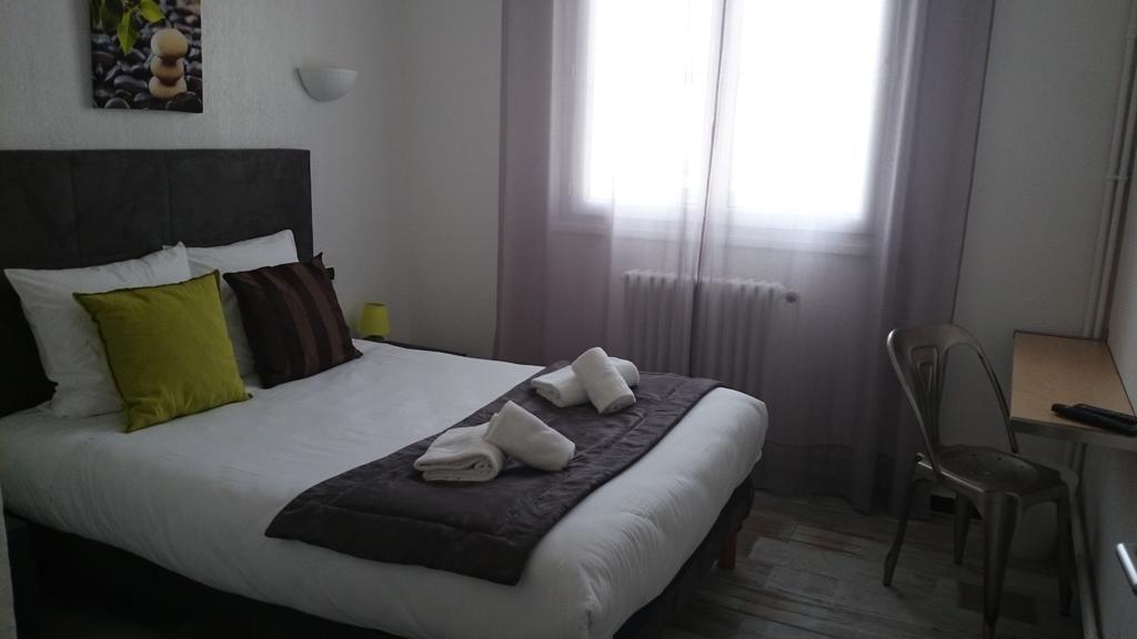 Le Castelet Hotel แซ็งต์-มารี-เดอ-ลา-แมร์ ภายนอก รูปภาพ